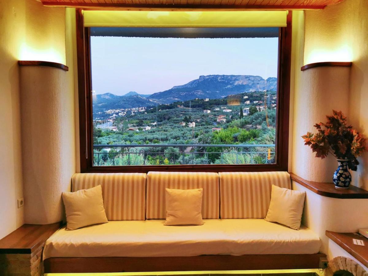 Four Seasons Relaxing Villa Akrata Exterior photo